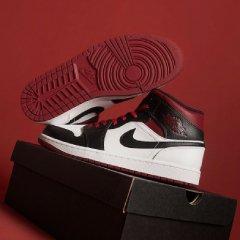 Jordan Air 1 Mid